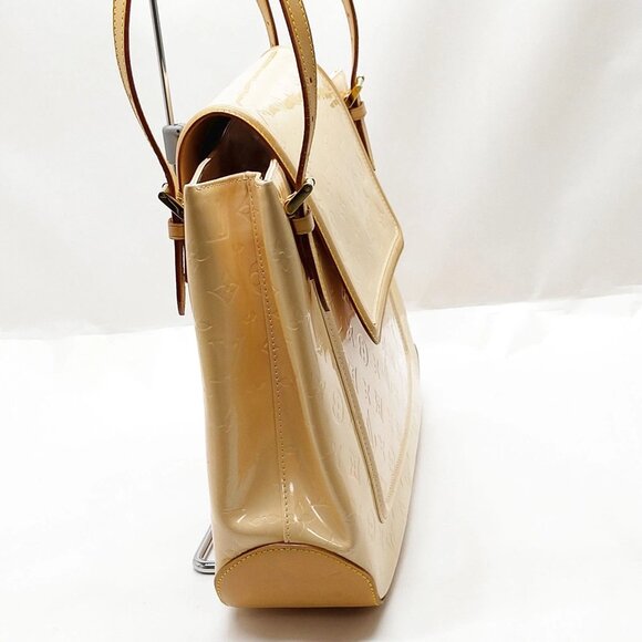 Authentic Louis Vuitton Biscayne Bay GM Beige Vernis Shoulder Bag mon650-110925 - Picture 4 of 16